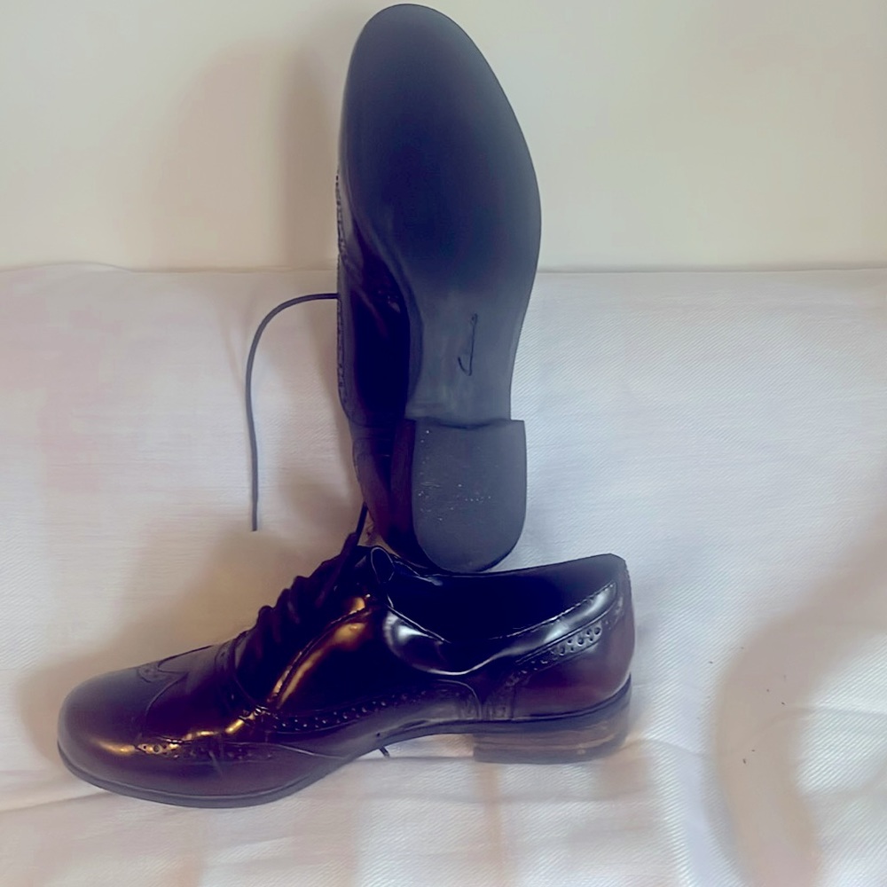 Clark’s Oxfords brown almost new size 7.5